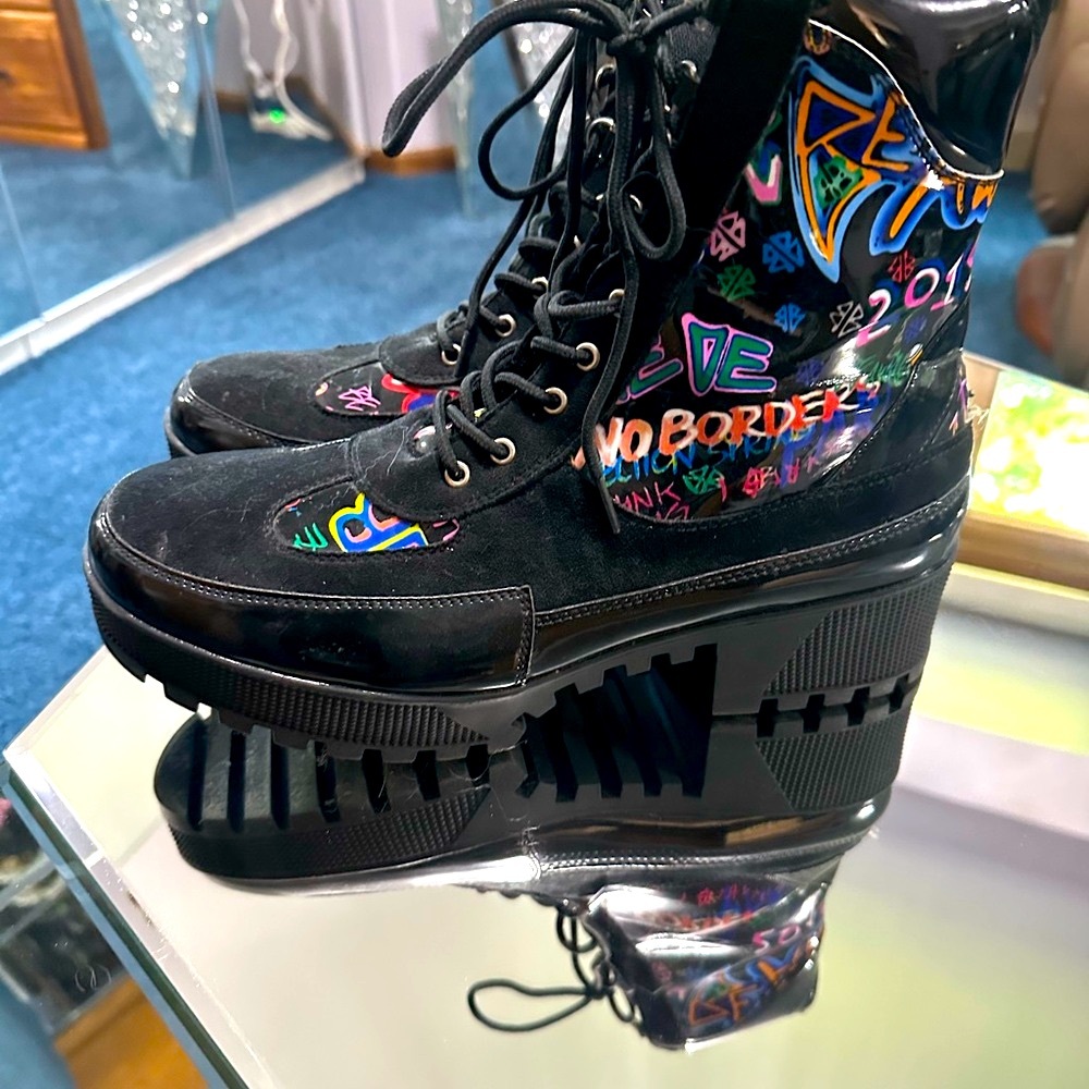 Cape Robbin Black Multicolor Heeled Boots